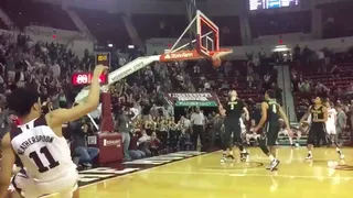Triplazo sobre la bocina de Weatherspoon para dar la sorpresa ante Vanderbilt (VIDEO)
