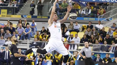 El Real Madrid acaba con el sueño tinerfeño y buscará el repóquer (59-77)