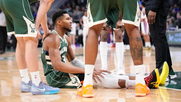 “No tenemos química”: Giannis Antetokounmpo se desespera en Milwaukee