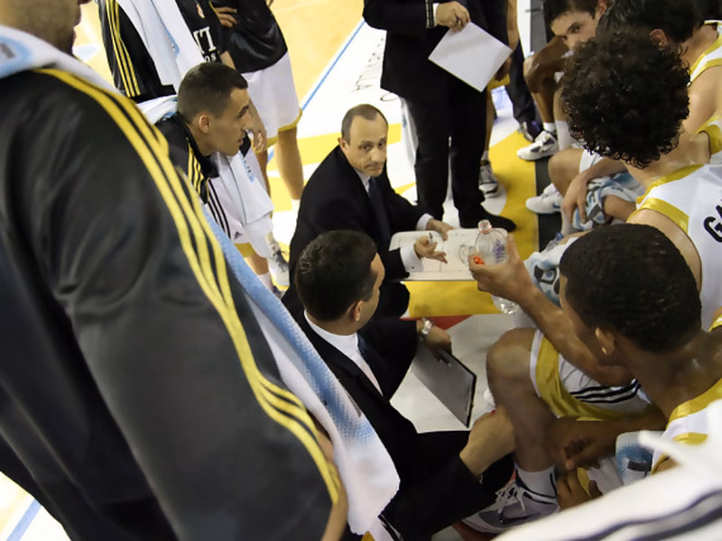 Garbajosa y Bullock devuelven la serie a Vistalegre
