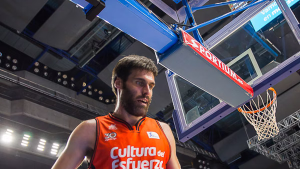 Fernando San Emeterio amplía un año más su contrato con Valencia Basket