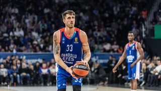 El Estrella Roja quiere seguir mejorando su plantilla: suena Achille Polonara