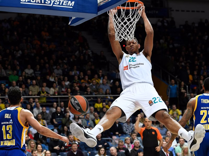Edy Tavares y un parcial de 0-16 sentencian el partido ante Khimki (78-95)