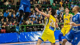 Peixe y Araberri, imbatibles. Lucentum y Granada encadenan derrotas y aprietan la liga