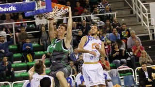 Cáceres vence con épica y prórroga. Palencia y Melilla suman triunfos de prestigio