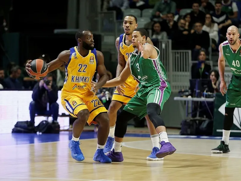 Unicaja sale victorioso del bombardeo de triples de Khimki (93-84)