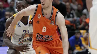 Van Rossom sufre fractura de tres vértebras lumbares