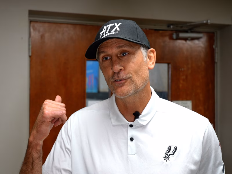 La nueva vida de un ejecutivo de los Spurs: será asistente de un equipo candidato