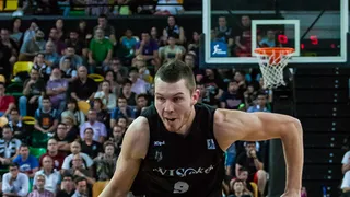 Dairis Bertans: “Me siento cómodo con las reglas de Sito. Quiere auténticos luchadores”