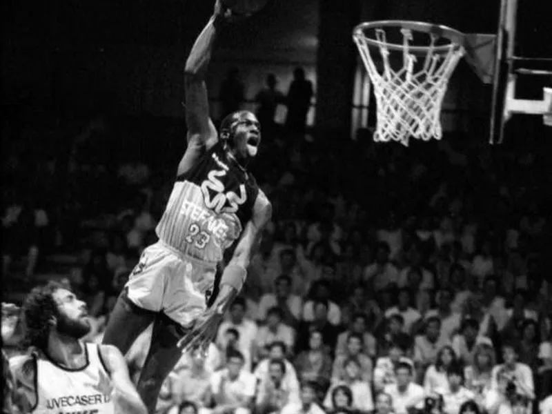 VÍDEO Back to the past: las diabluras de Michael Jordan en Trieste (1985)