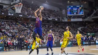 Se quedó a las puertas de la remontada Iberostar ante un Barça más solvente (92-86)