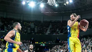 Bogris, refuerzo interior para Bilbao Basket. Borg, renueva por dos años