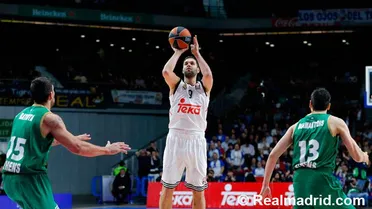 Felipe Reyes, una vez más, lidera a los blancos en la victoria ante Panathinaikos (83-65)