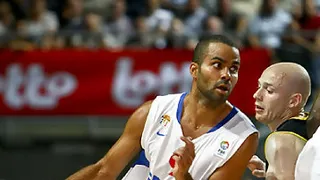 Francia arrasa a Bélgica y coge el último tren al Eurobasket