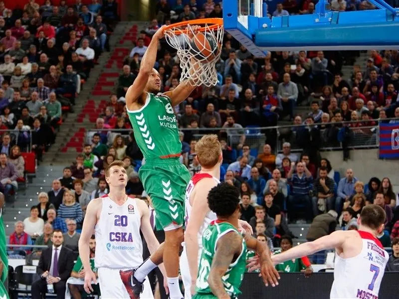 Bourousis hace temblar el imperio ruso (81-71)