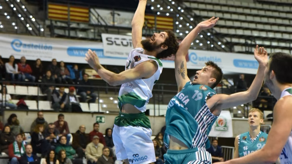 Greg Gantt y Mirza Bulic se estrenan con victoria en una jornada de color visitante