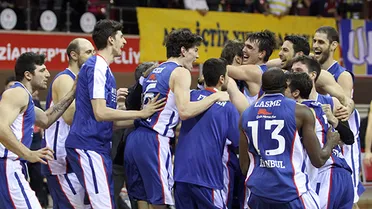 Anadolu Efes conquista la Copa turca con Thomas Heurtel de MVP