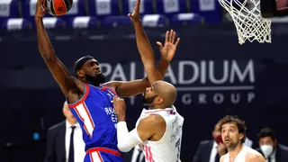 Anadolu Efes asesta el golpe final y consigue su billete a la Final Four (88-83)