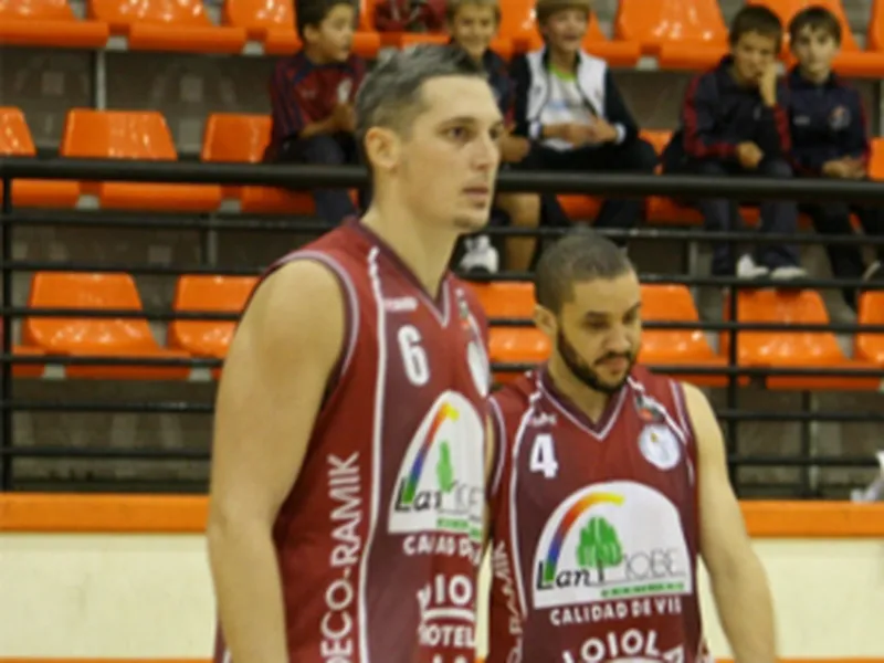 Chris Mortellaro cierra el juego interior de Palencia Baloncesto