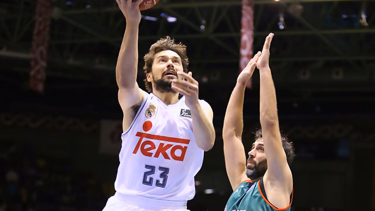 Sudó la gota gorda, pero el Real Madrid será segundo tras vencer en Sevilla (90-97)