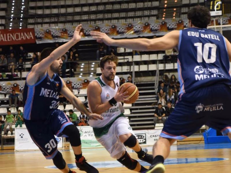 Ni Palencia ni Melilla; caen los líderes. Huskic, MVP en un enorme Peñas