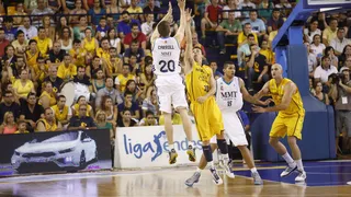Nikola Mirotic termina con la fiesta del Gran Canaria (74-76)