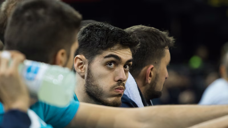 Edgar Vicedo será colegial durante 4 temporadas más