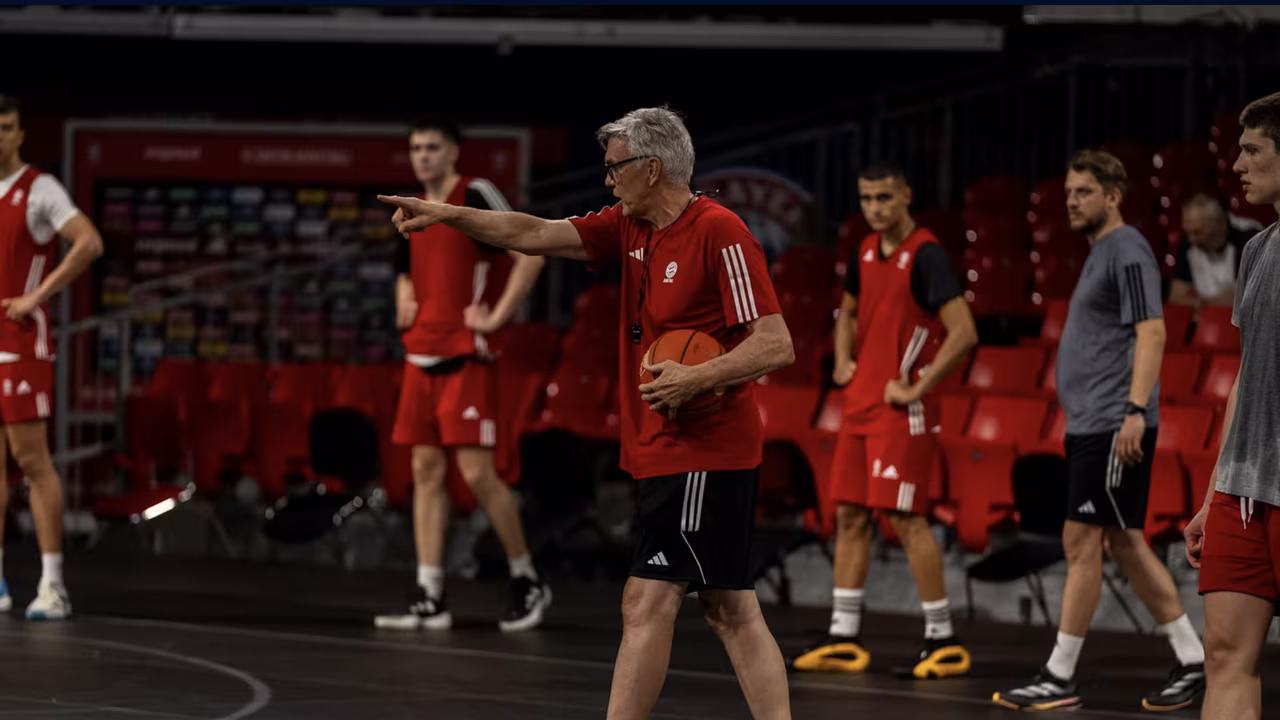 El español en el banquillo del Bayern revela su fichaje: “Significa mucho para mí”