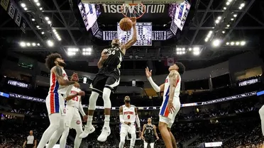 Noche de Halloween NBA: Bucks de la mano de Holiday suma la sexta. Jazz no reconstruye