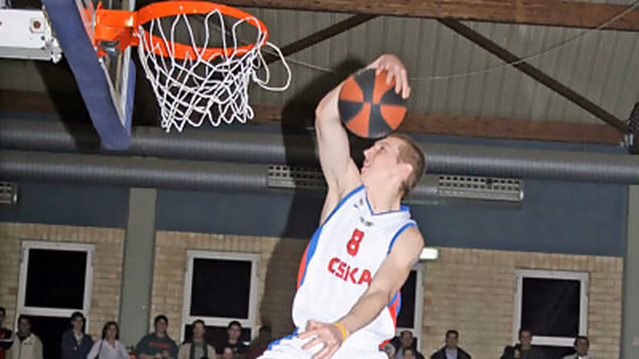 CB Granada devuelve a Europa al <i>volador</i> Korolev