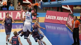 Caja Laboral amarra la Copa y se la aleja aún más al Lagun Aro (80-83)