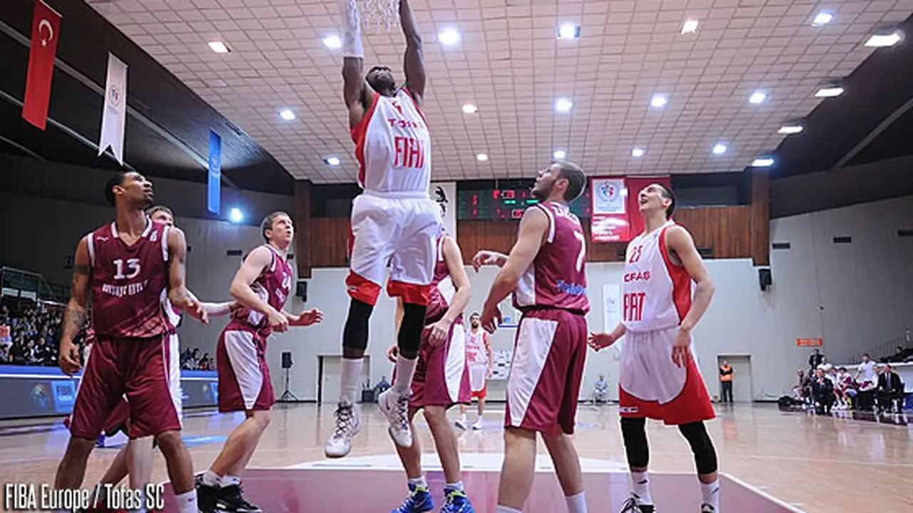 Chinemelu Elonu regresa al CAI como refuerzo hasta final de temporada