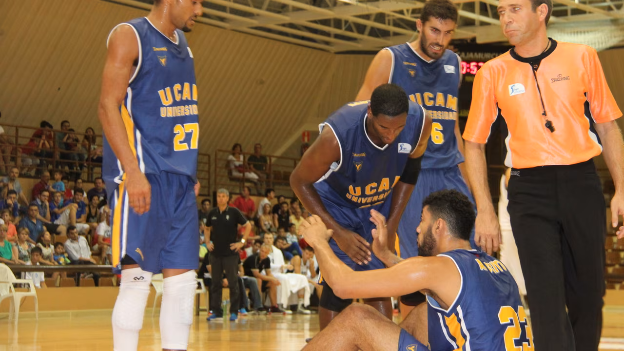 Proyecto UCAM Murcia 2014-15: Alas para creer en algo más