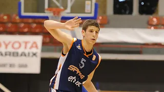 El trío Nikolic-Buza-Salic se doctora en el NIJT Città di Roma. Brose Baskets deja a Unicaja fuera del podio