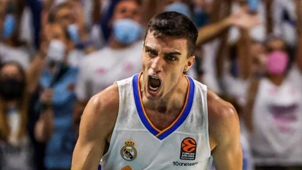 Ponen fecha al regreso de Carlos Alocen tras 21 meses de lesión