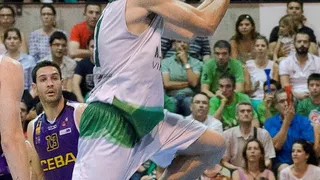 Manu Rodríguez seguirá siendo la ‘metralleta’ del Amics Castelló