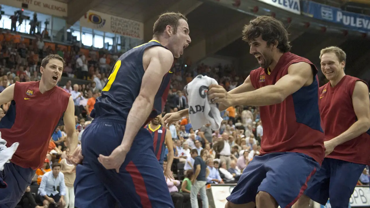 Marcelinho se exhibe en la Fonteta y deja a Valencia Basket sin final en un cierre épico (75-77)