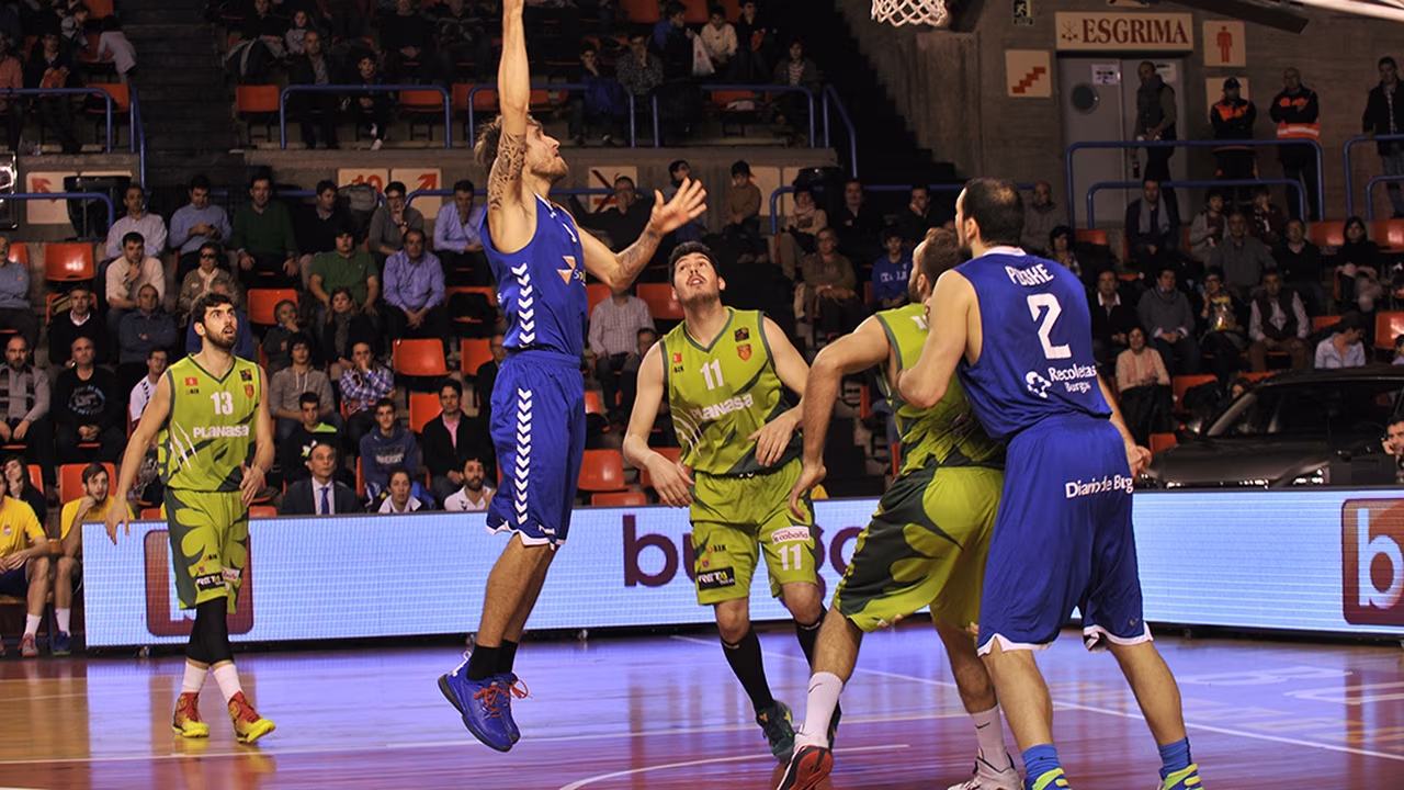Javi Vega, Alejandro Alcoba y Xavi Moix, nuevos movimientos en la LEB Oro