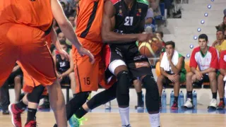 Palencia y Valladolid, invictos. Triplón de Múgica (VÍDEO). Arteaga, MVP.