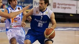 Más movimientos en la Adecco Plata: Fede Bavosi, el nuevo hombre orquesta del River y el primer fichaje de la nueva era de Joan Peñarroya. El base Aitor Carrera renueva con el Aurteneche