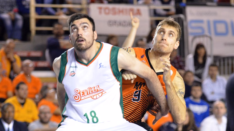 Pierre Oriola, nuevo refuerzo para la pintura taronja