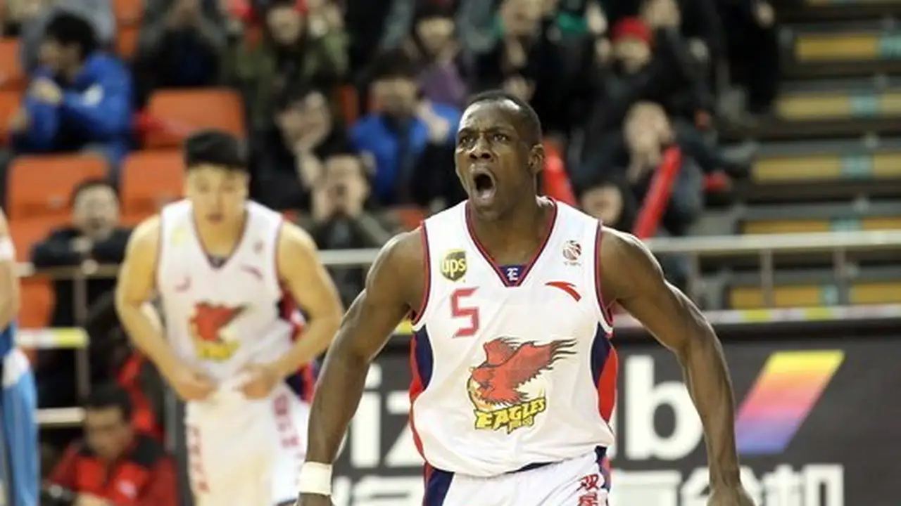 Lester Hudson, del primer cuadruple-doble en NCAA a doble MVP en China