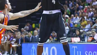 10 minutos de frenesí anotador permiten a Bizkaia BB llevarse el duelo ante Power Electronics Valencia