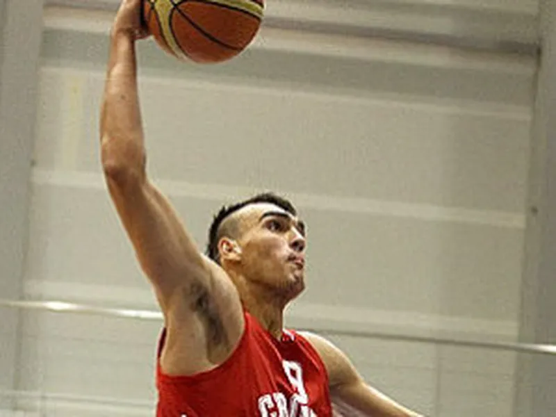 Liga Adriática (J10): Fin al culebrón Saric que ficha por la Cibona con cláusula NBA; Aco Petrovic llega a Cedevita y a Mrsic le echan de Cibona. Rako cuenta por qué lleva el 8 y proclama su sucesor