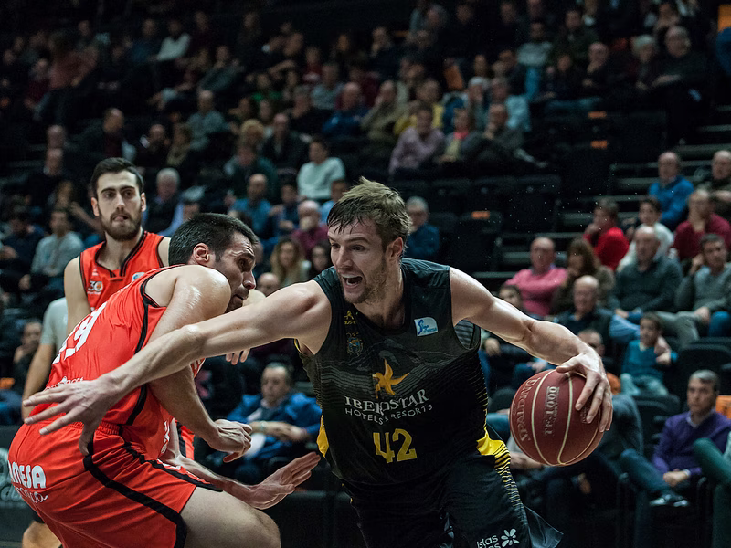 Iberostar Tenerife hace oficial el regreso de Aaron Doornekamp