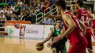 Jose Antonio Marco, el mejor asistente de Plata, renovado en Cáceres Patrimonio