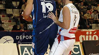 Chufi renueva su contrato con el Club Baloncesto Clavijo para la temporada 2008/09