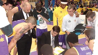 Entrevista a Roberto González: ¿Cómo consigue el club incorporar nuevos jugadores?