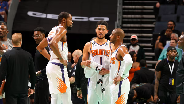 4 jugadores que no deberían continuar en Phoenix Suns