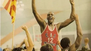 Repaso histórico a las camisetas de élite del Basket en Zaragoza
